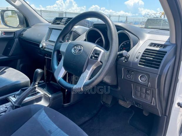 Toyota Land Cruiser Prado 2015 White