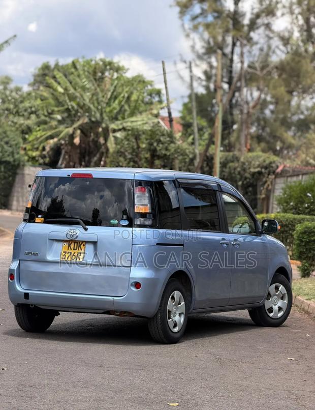 Toyota Sienta 2014 Blue