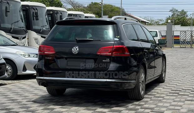 Volkswagen Passat 2015 Black