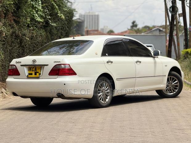 Toyota Crown 2007 Pearl