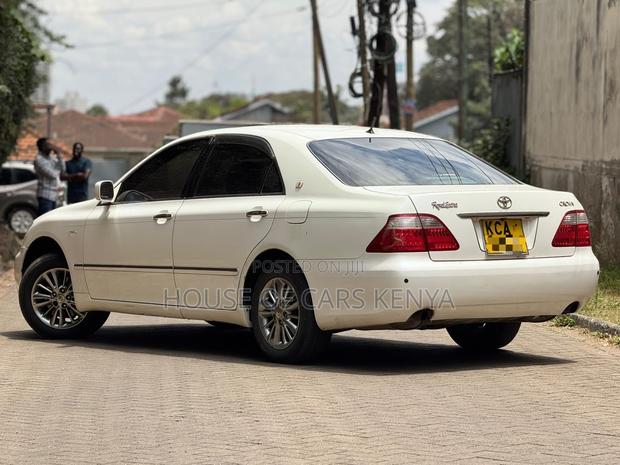 Toyota Crown 2007 Pearl