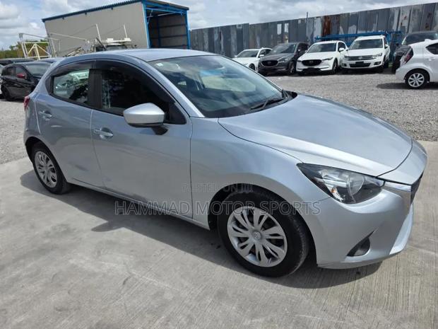 Mazda Demio 2019 Silver