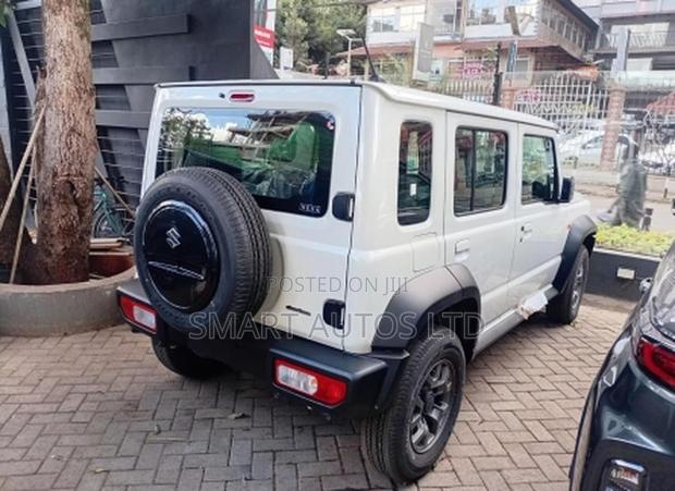 New Suzuki Jimny 2025 Off white
