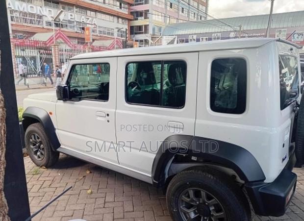 New Suzuki Jimny 2025 Off white