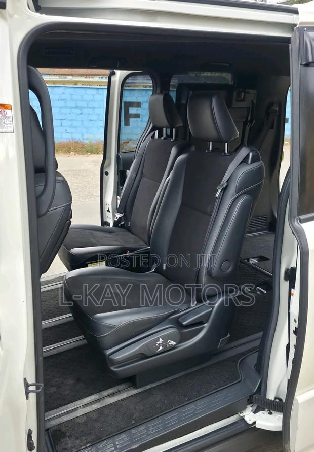 Toyota Noah 2019 White