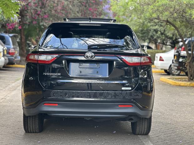 Toyota Harrier 2.0 2019 Black