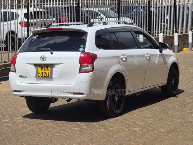 Toyota Corolla Fielder 1.5 Petrol FWD 2013 White
