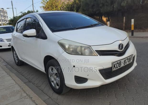 Toyota Vitz 1.0 FWD 5dr 2014 White
