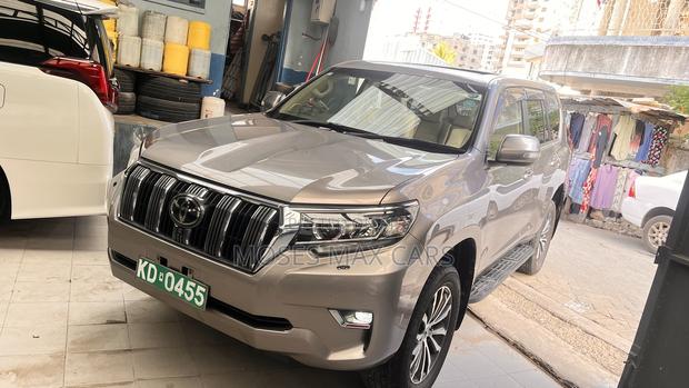Toyota Land Cruiser Prado 2.8 2020 Gold