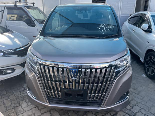 Toyota Esquire 1.8 FWD Hybrid (7 seater) 2019 Gray