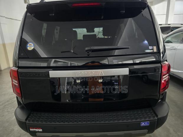 Toyota Land Cruiser Prado 2024 Black