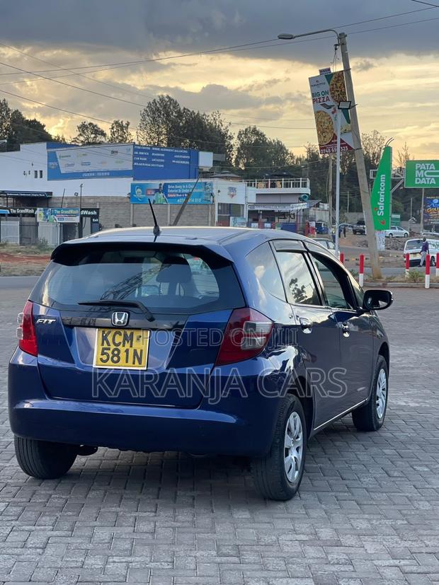 Honda Fit Automatic 2010 Blue