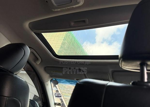 Honda CR-V 2012 White