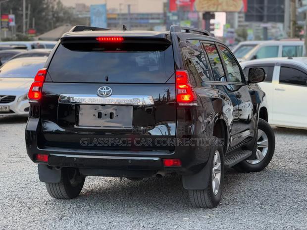 Toyota Land Cruiser Prado 2.8 2022 Black
