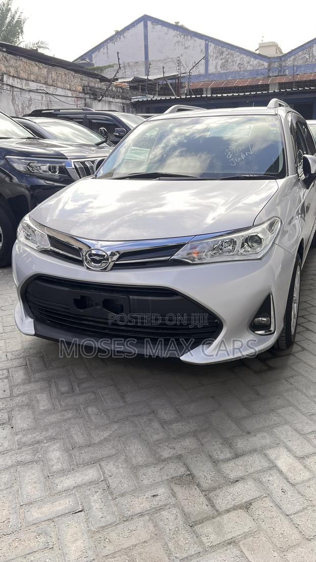 Toyota Corolla Fielder 1.5 Petrol AWD 2020 Silver
