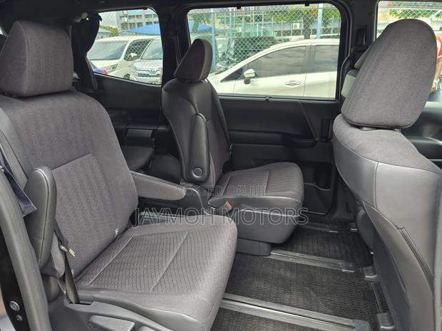 Toyota Noah 2022 Black