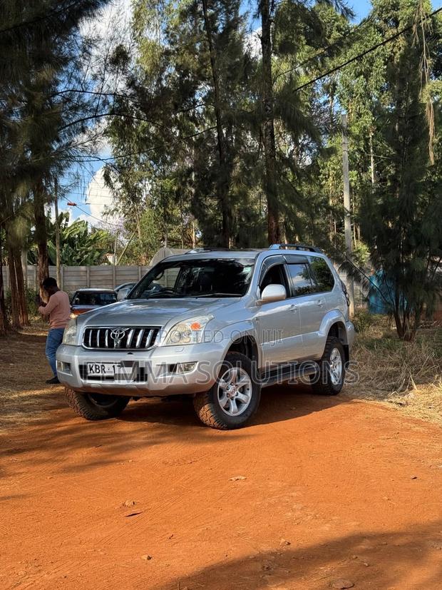 Toyota Land Cruiser Prado 2006 Silver