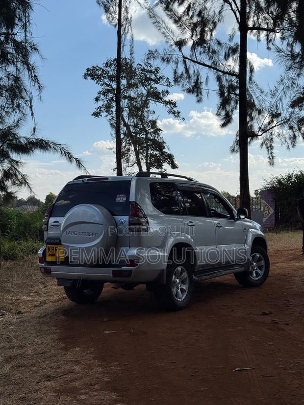 Toyota Land Cruiser Prado 2006 Silver