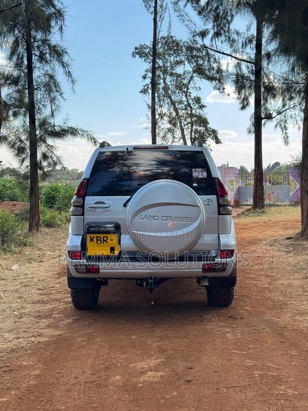 Toyota Land Cruiser Prado 2006 Silver