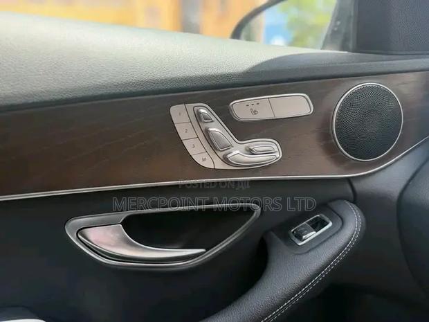Mercedes-Benz C200 2020 Black
