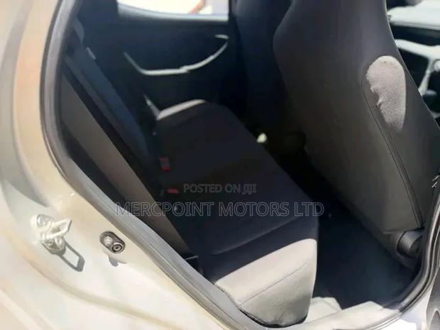Toyota Yaris 2020 Silver