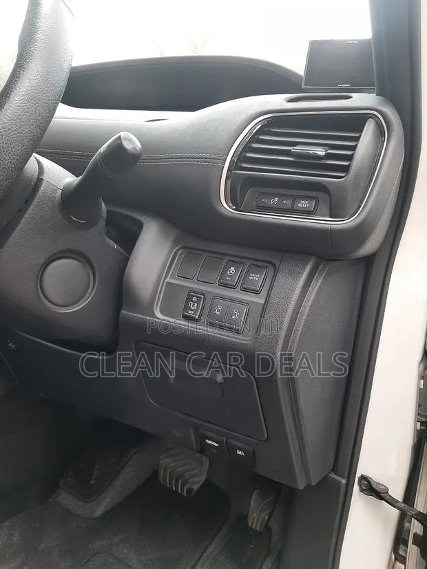 Nissan Serena 2019 White
