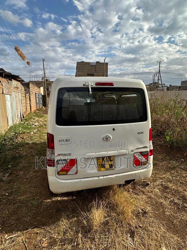 Toyota TownAce 2016 White