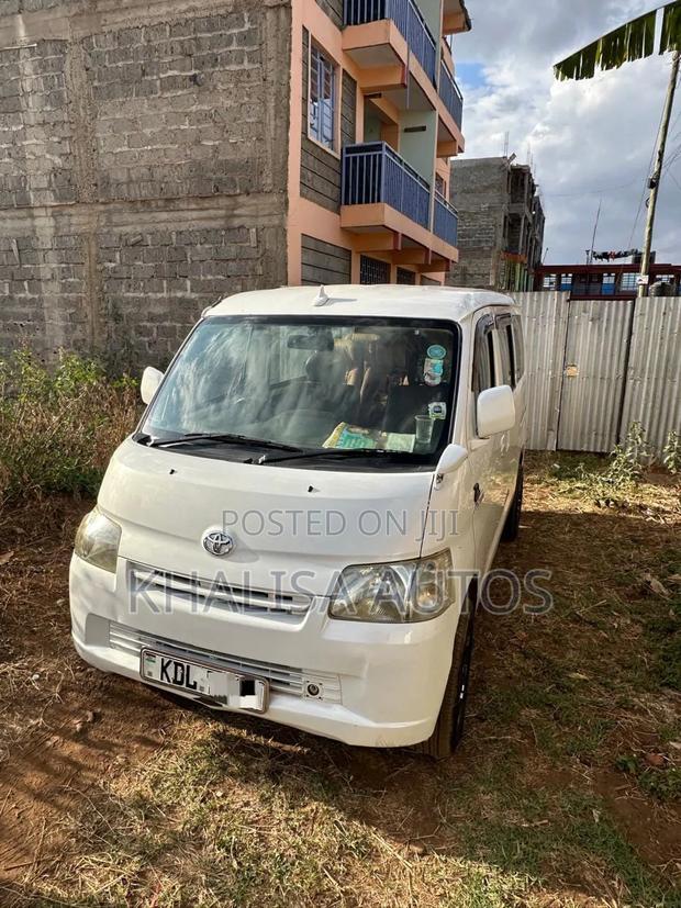 Toyota TownAce 2016 White