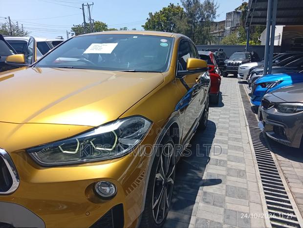BMW X2 2025 Gold