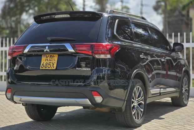 Mitsubishi Outlander 2.4 PHEV AWD 2015 Black