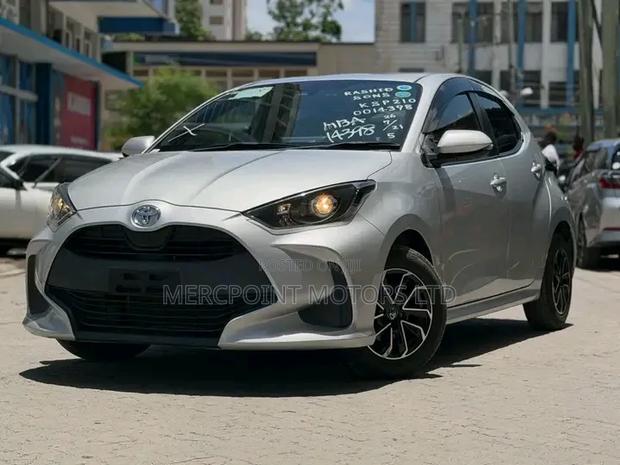 Toyota Yaris 2020 Teal