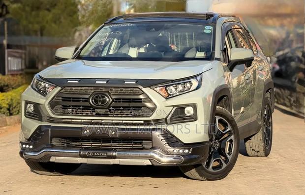 Toyota RAV4 Adventure AWD 2020 Green