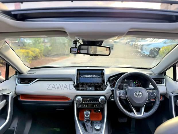 Toyota RAV4 Adventure AWD 2020 Green