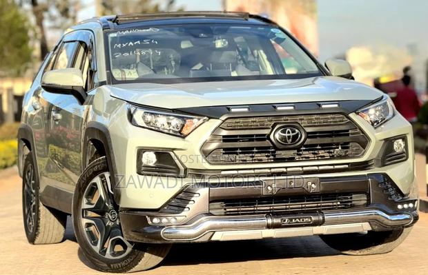 Toyota RAV4 Adventure AWD 2020 Green