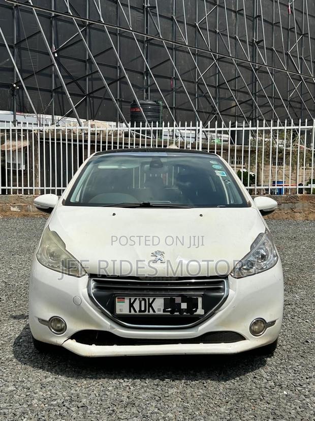 Peugeot 208 2015 White