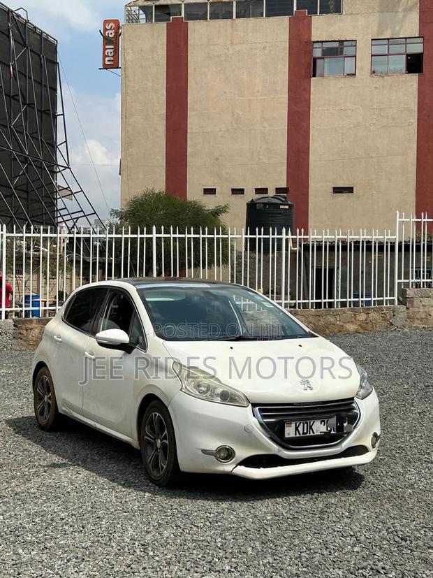 Peugeot 208 2015 White