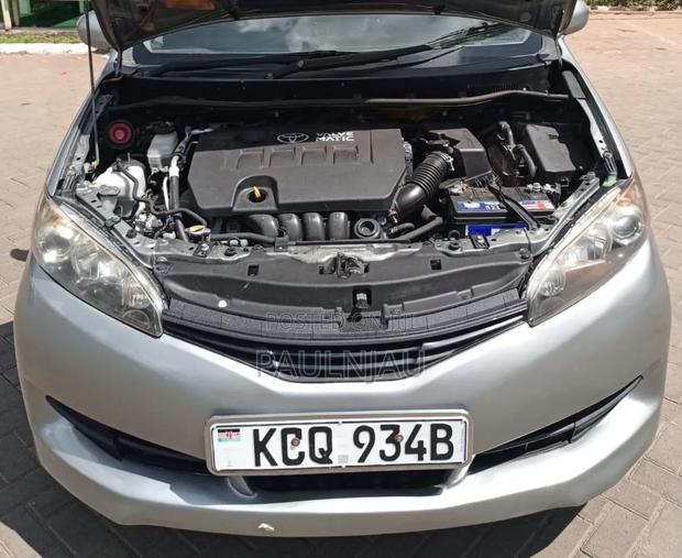 Toyota Wish 2010
