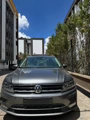 Volkswagen Tiguan 2018 Gray for sale