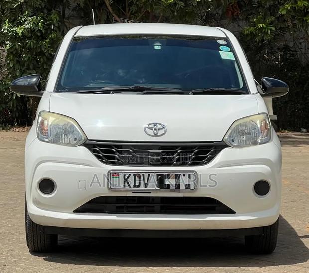 Toyota Passo 2017 White