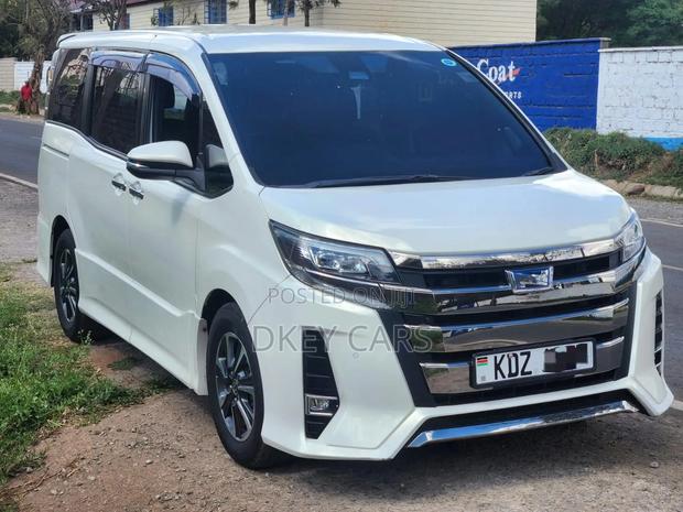 Toyota Noah 2019 White