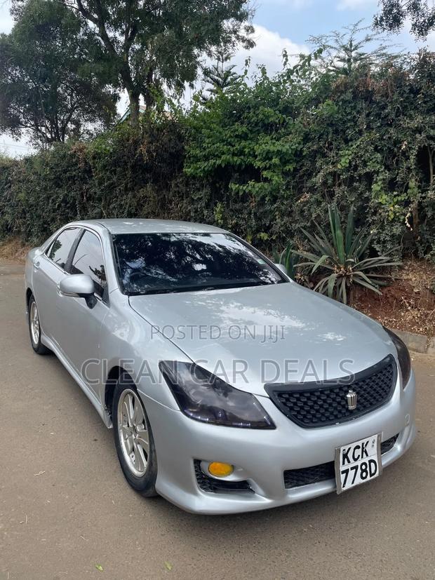 Toyota Crown 2010 Silver