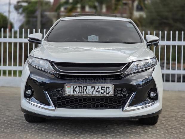 Toyota Harrier 2.0 2017 White