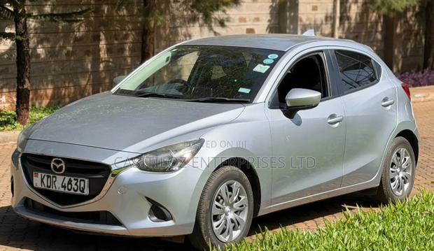Mazda Demio 2018 Silver
