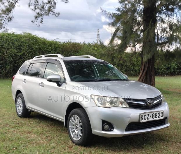 Toyota Corolla Fielder 2013 Silver