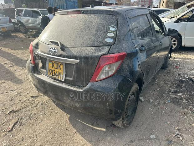 Toyota Vitz 2015 Black