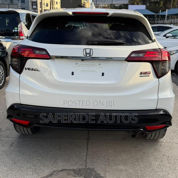 Honda Vezel 1.5 Hybrid 2WD 2020 Pearl