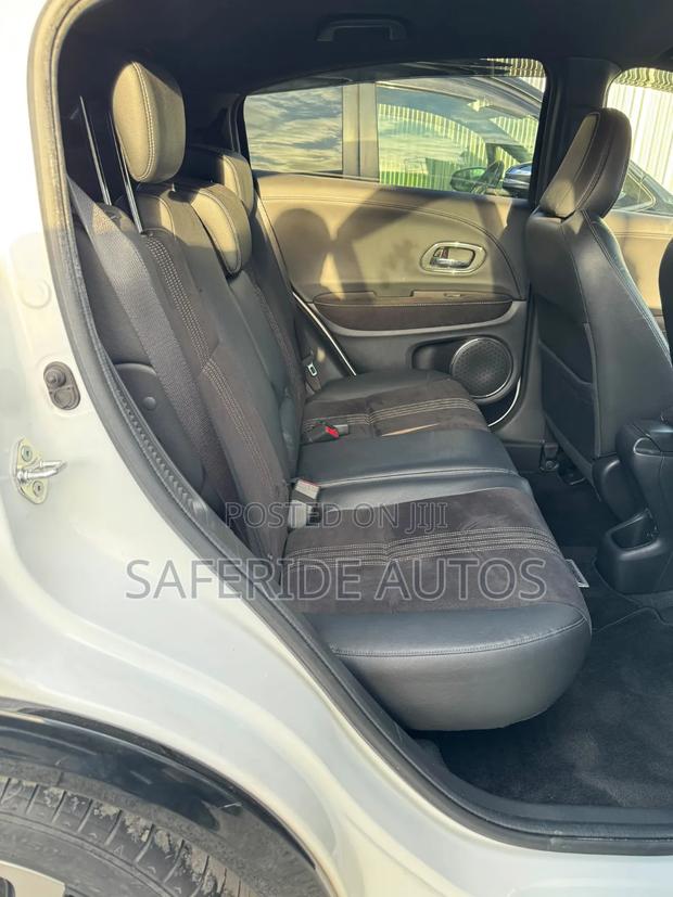 Honda Vezel 1.5 Hybrid 2WD 2020 Pearl