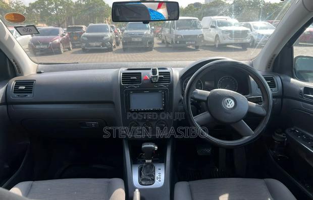 Volkswagen Golf 1.6 FSI Sportline Automatic 2005 Black