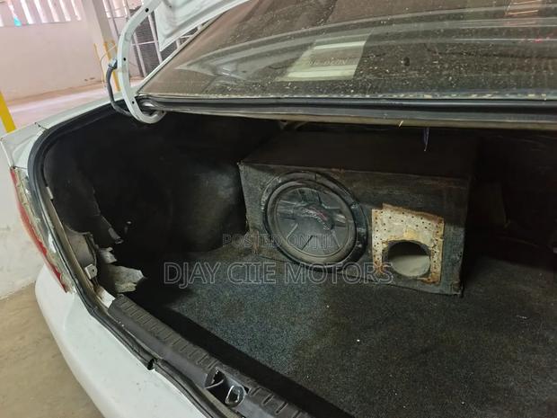 Toyota Corolla 2004 White