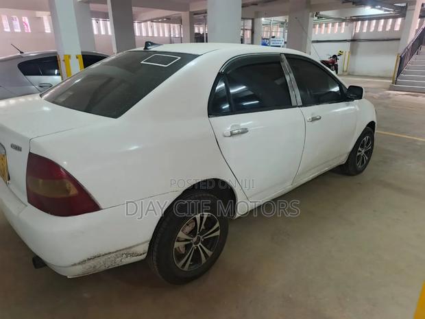 Toyota Corolla 2004 White